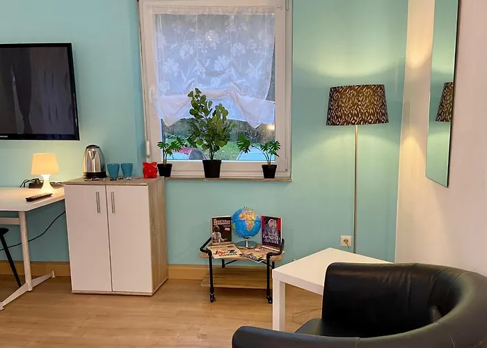 Privatzimmer Im Apartment - Apple Tv Netflix Kingsize Bett Arbeitsplatz Naehe Hbf